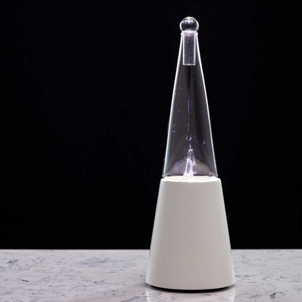 Exquisite White Nebulizing Diffuser With Black Background