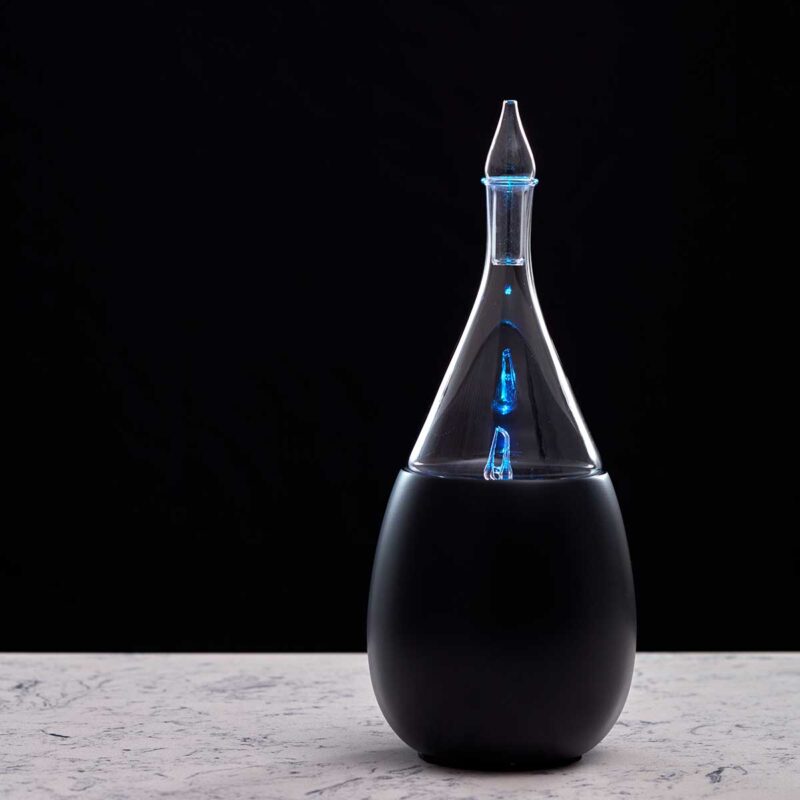 Raindrop Black Nebulizing Diffuser With Black Background Raindrop Black Nebulizing Diffuser With Black Background