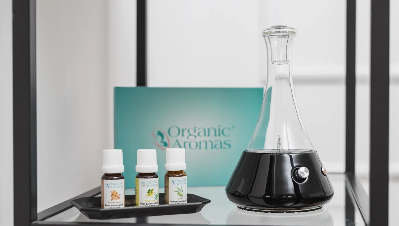 Aromatherapy diffuser spreading essential oil mist