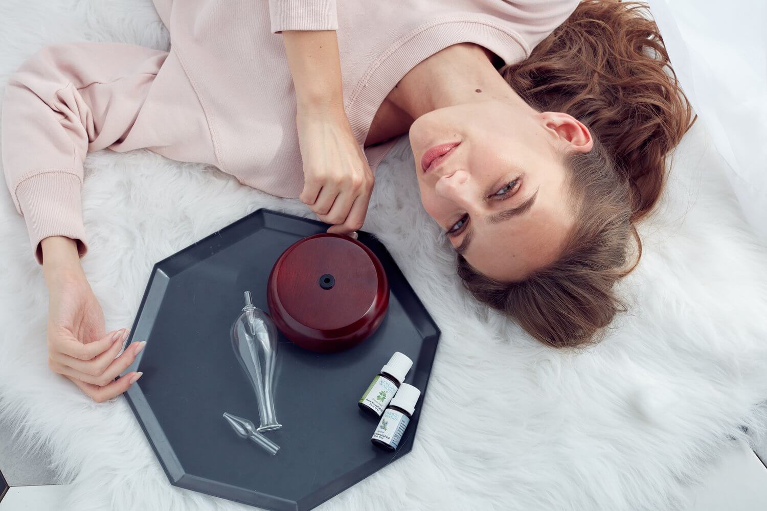 Organic Aromas Radiance nebulizing diffuser overhead view