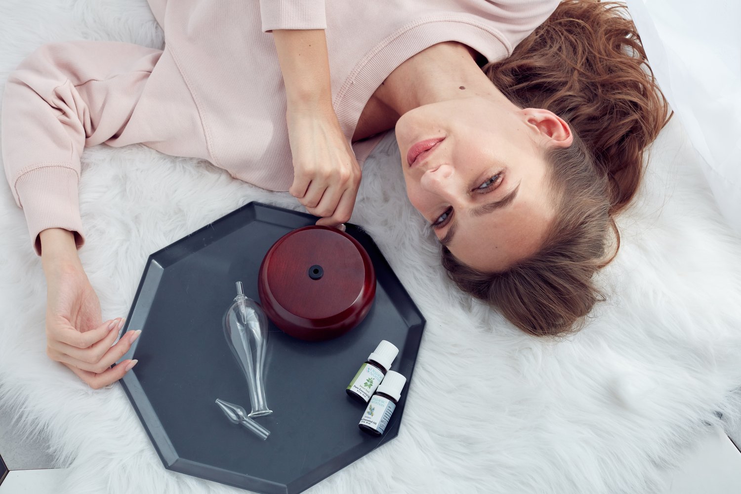 Organic Aromas Radiance nebulizing diffuser in a relaxing wellness setting